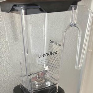 blendtec high speed Wildside+ blender rarely used and like new
